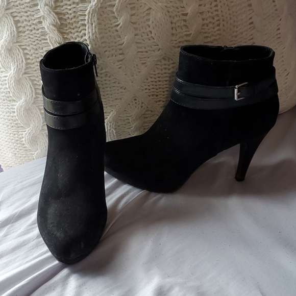 Metaphor size 8 1/2 black ankle booties - Picture 1 of 5